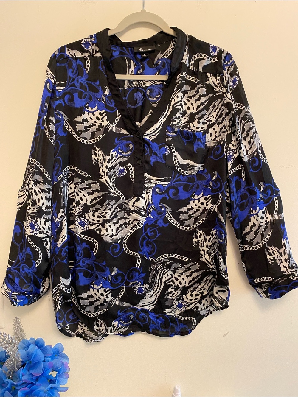AB Studio Blue, Black & White Printed V-Neck Blouse